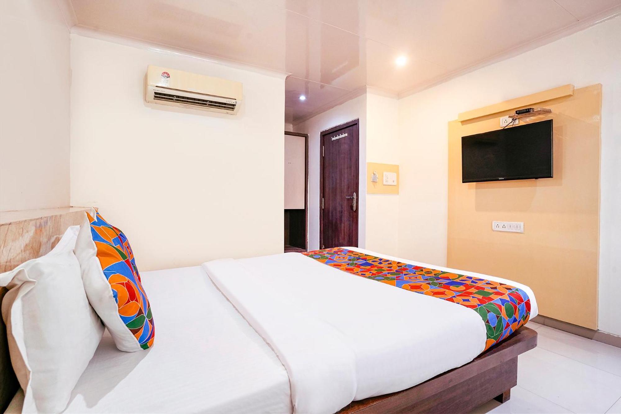 Fabhotel Everest Vashi Exterior foto