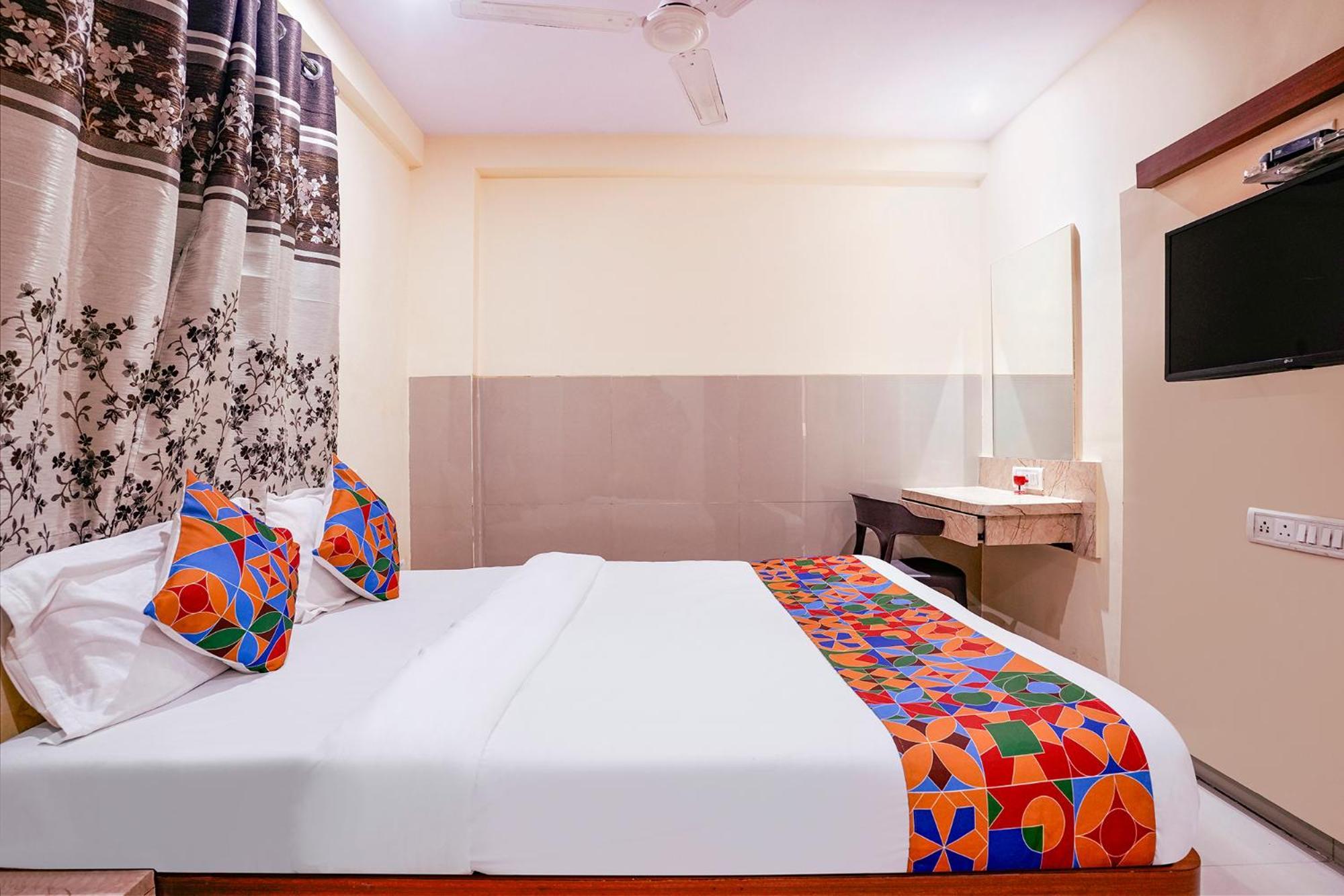 Fabhotel Everest Vashi Exterior foto