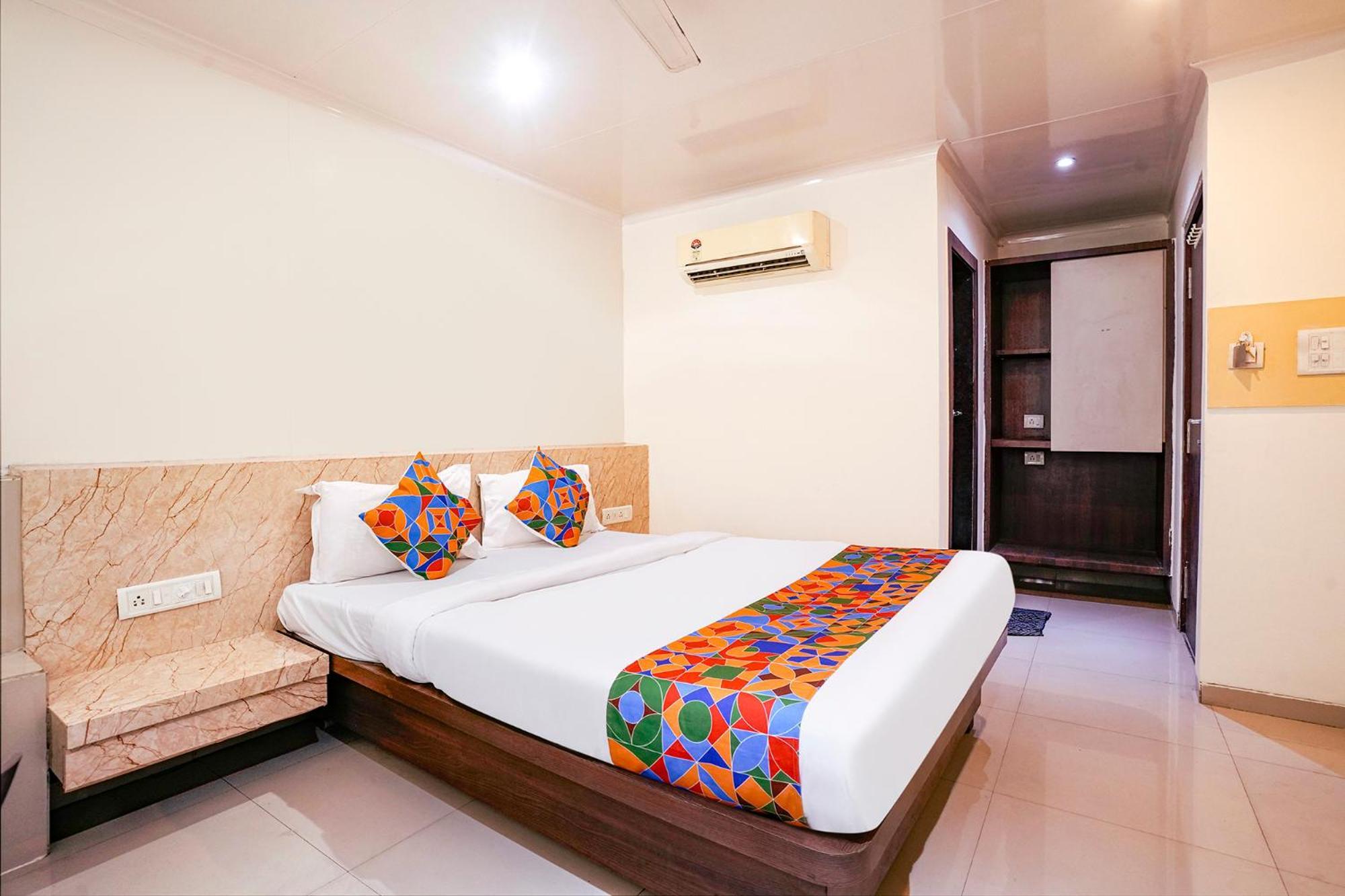 Fabhotel Everest Vashi Exterior foto