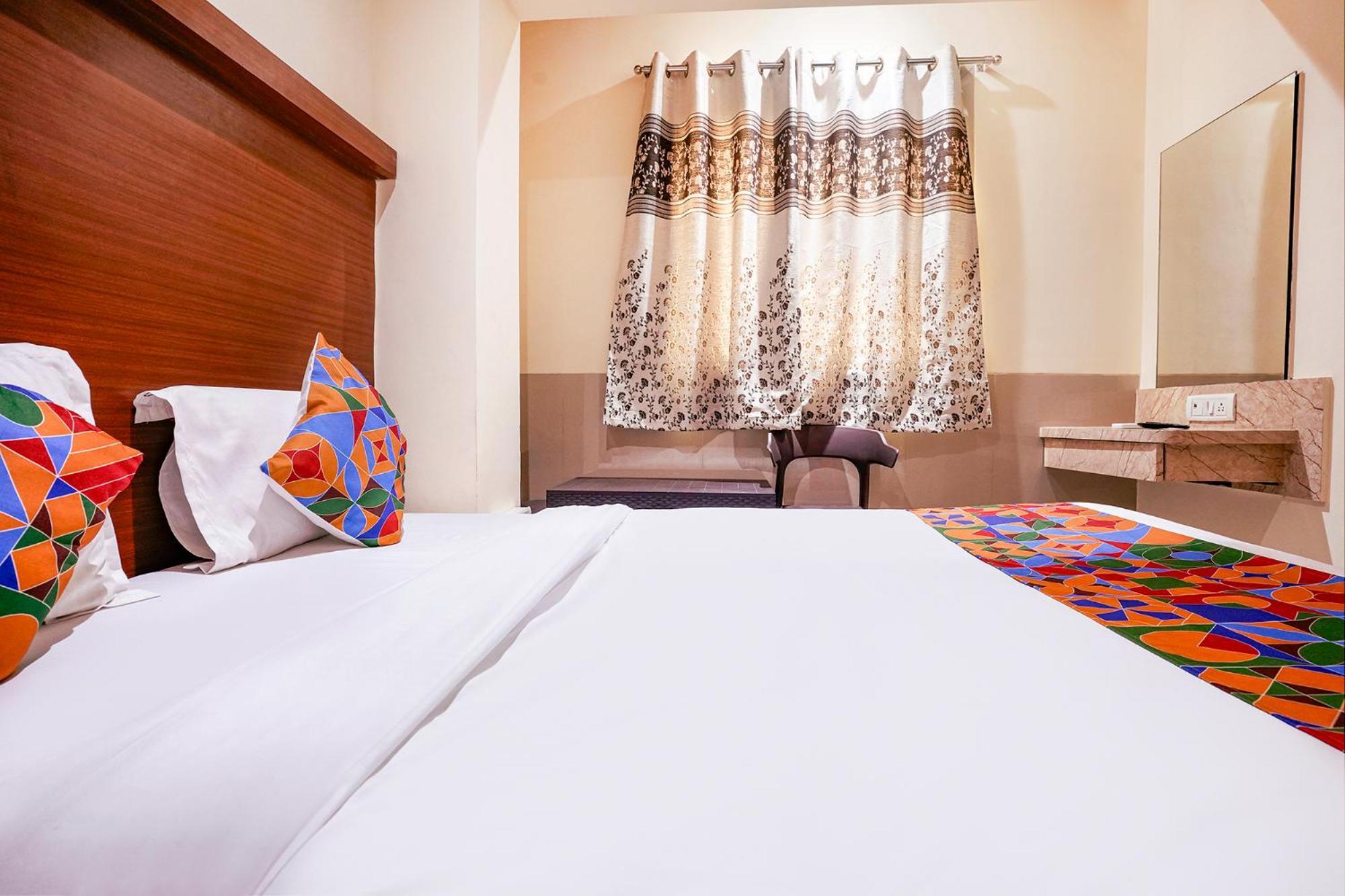 Fabhotel Everest Vashi Exterior foto