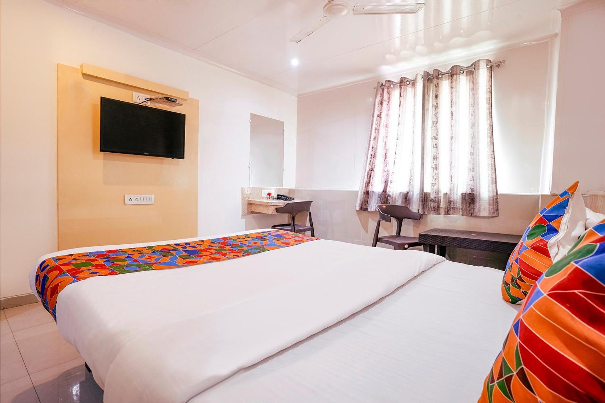 Fabhotel Everest Vashi Exterior foto